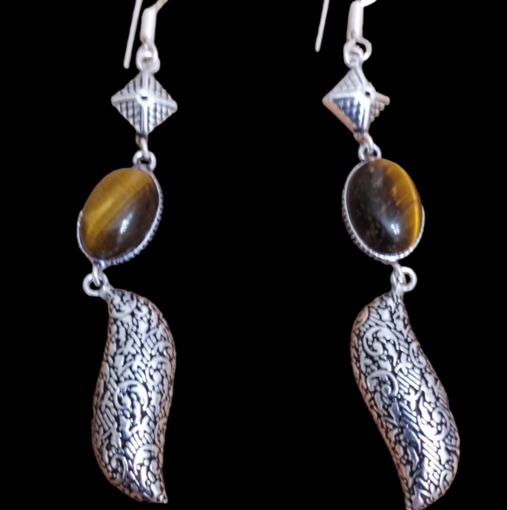 Dangle Tigers eye earrings